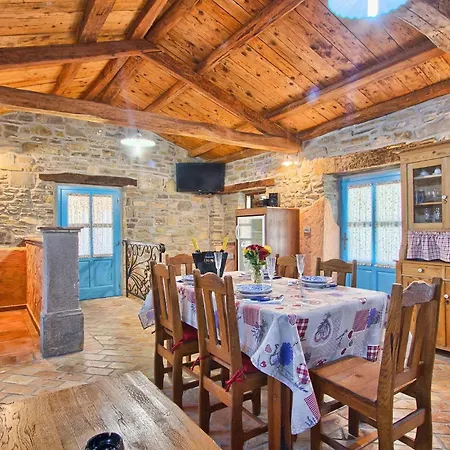 Holiday home Denis Buzet