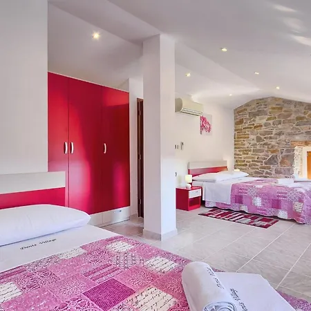 Holiday home Denis Buzet